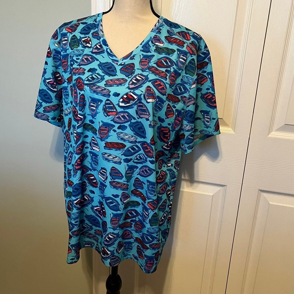 Reel‎ Legends shirt women's 1X top with row boats. 100% polyester. Like new